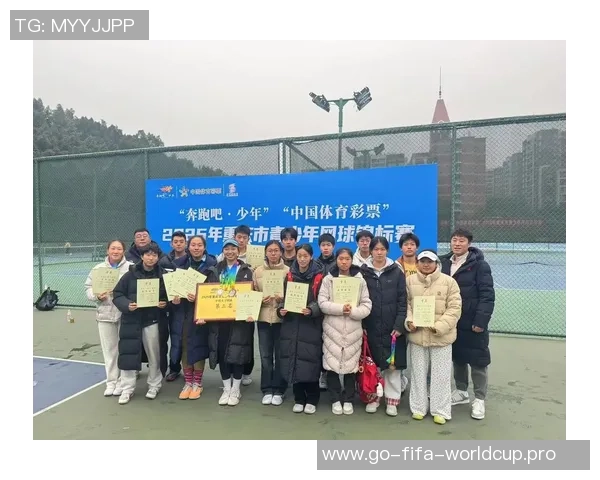 重庆网球队在奥运会上的灵活性表现引发热议与期待 重庆网球队在奥运会上的灵活性表现引发热议与期待