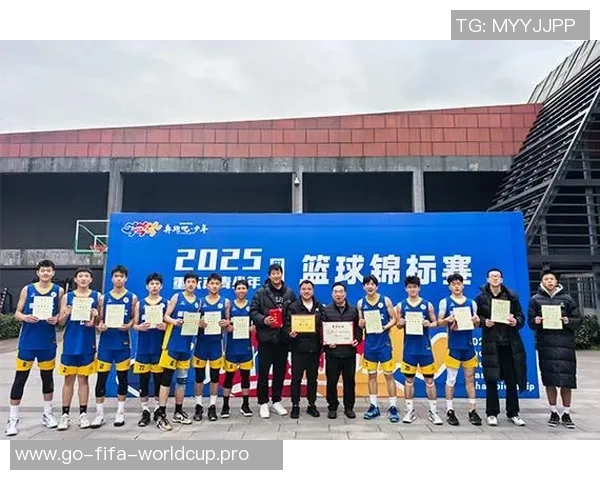 重庆篮球队心理素质提升之路：从挑战到突破的热议与反思