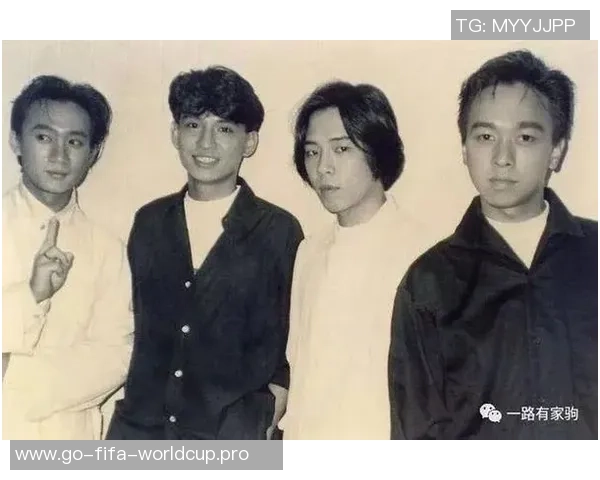 香港足球明星男歌手的音乐之路与运动生涯交织的精彩故事 香港足球明星男歌手的音乐之路与运动生涯交织的精彩故事