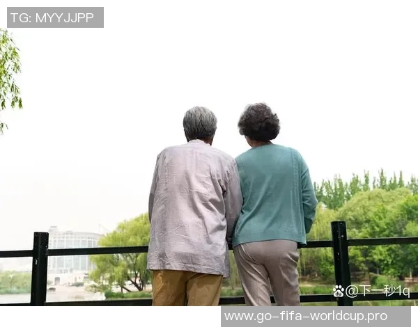 陈丽华与足球明星的缘分揭晓她的心动时刻与梦想追逐之旅 陈丽华与足球明星的缘分揭晓她的心动时刻与梦想追逐之旅